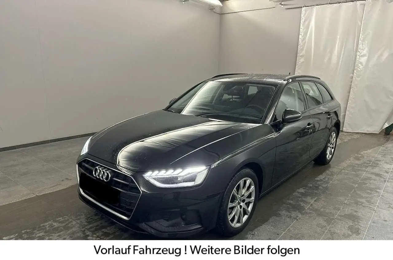 Photo 1 : Audi A4 2019 Petrol