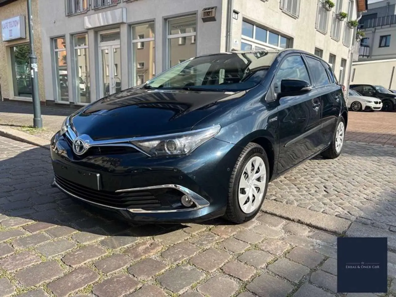 Photo 1 : Toyota Auris 2016 Hybride