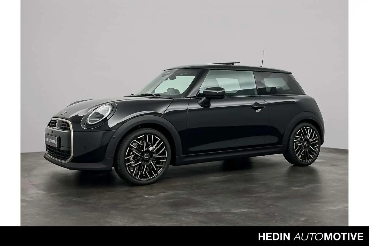 Photo 1 : Mini Cooper 2024 Petrol