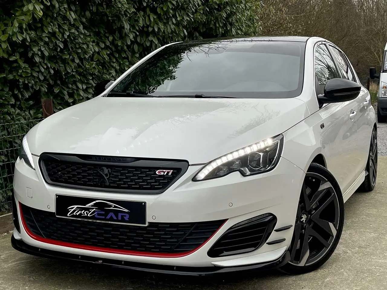 Photo 1 : Peugeot 308 2016 Essence