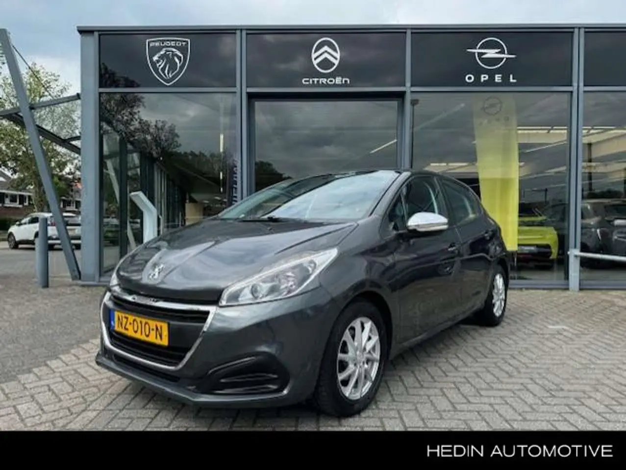 Photo 1 : Peugeot 208 2017 Petrol