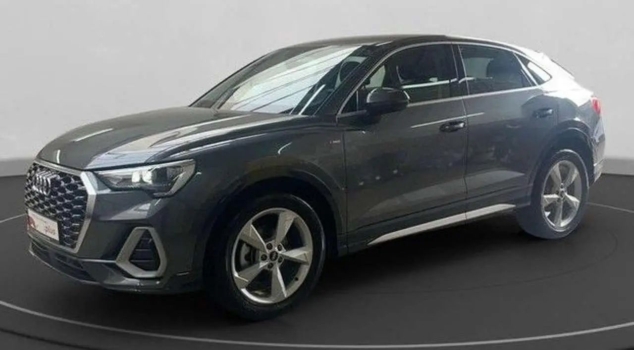 Photo 1 : Audi Q3 2023 Diesel