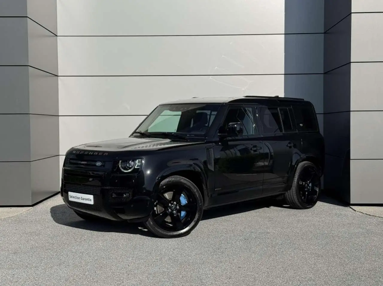 Photo 1 : Land Rover Defender 2021 Others