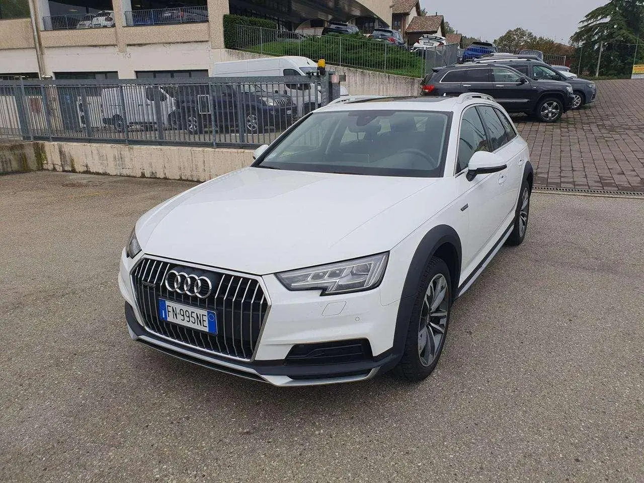 Photo 1 : Audi A4 2018 Diesel