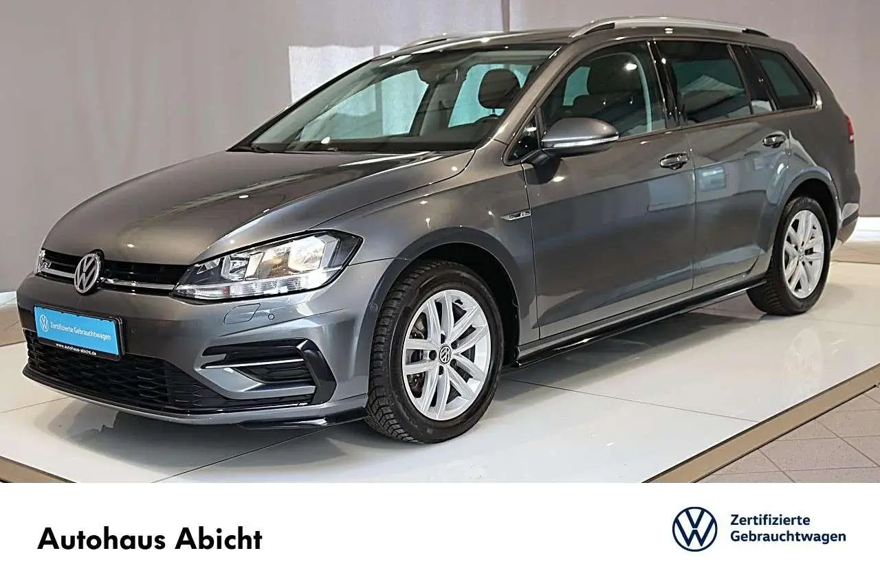 Photo 1 : Volkswagen Golf 2019 Essence