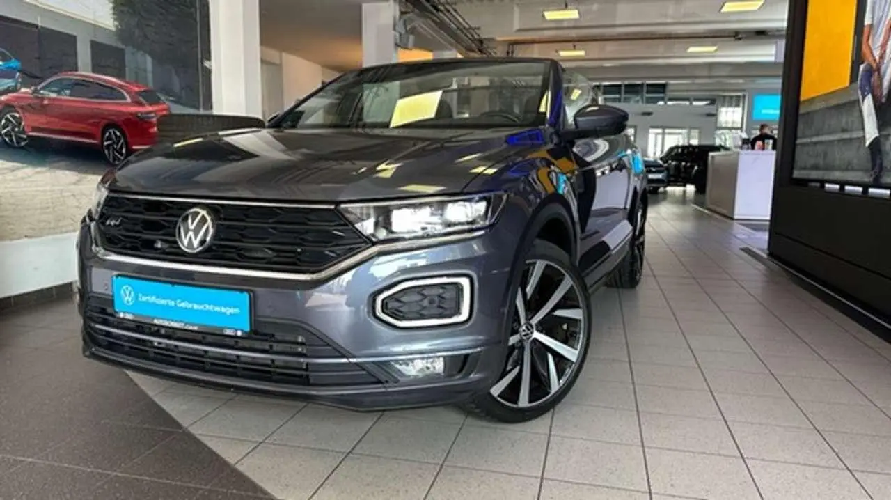 Photo 1 : Volkswagen T-roc 2022 Essence