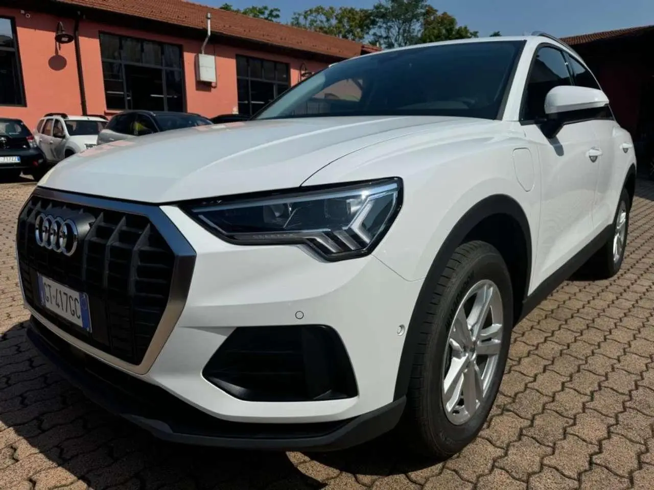 Photo 1 : Audi Q3 2024 Hybride