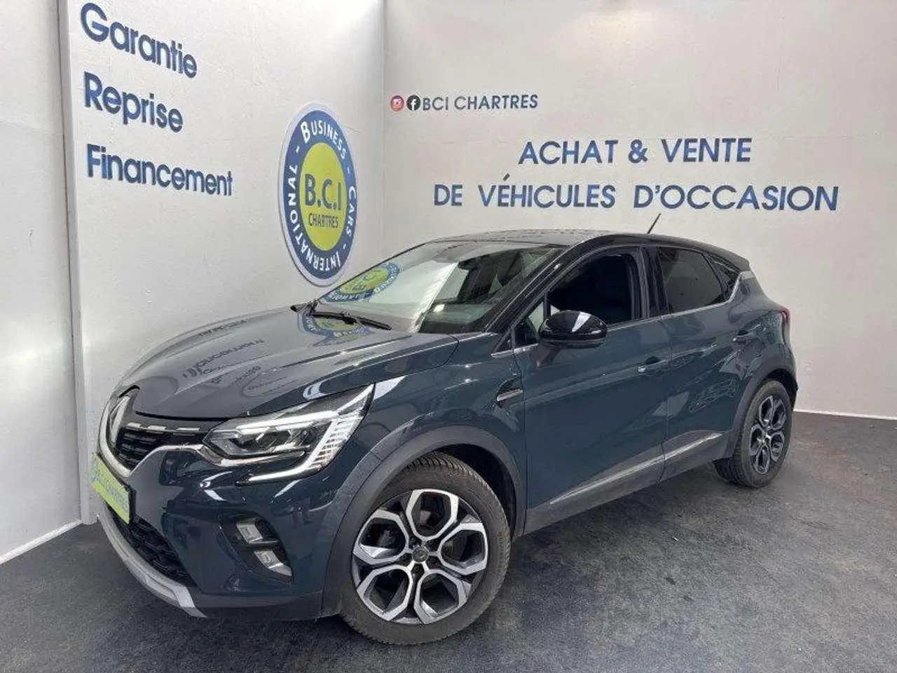 Photo 1 : Renault Captur 2021 Essence