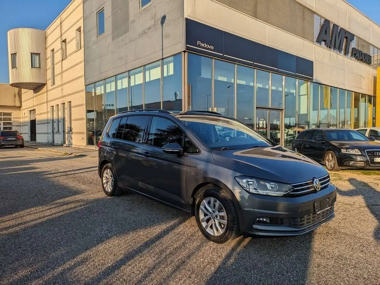 Photo 1 : Volkswagen Touran 2018 Diesel