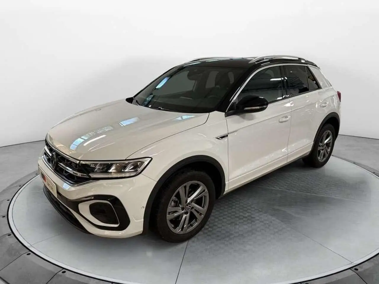 Photo 1 : Volkswagen T-roc 2023 Petrol