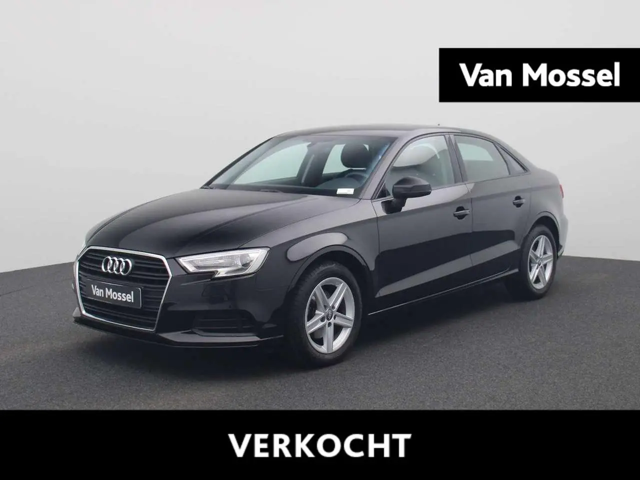 Photo 1 : Audi A3 2019 Petrol