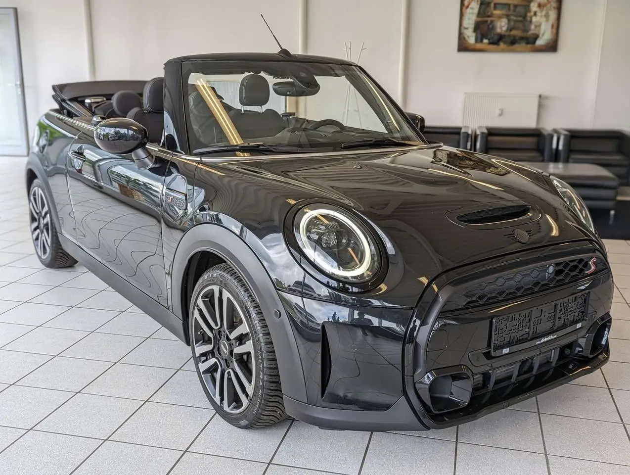 Photo 1 : Mini Cooper 2024 Petrol