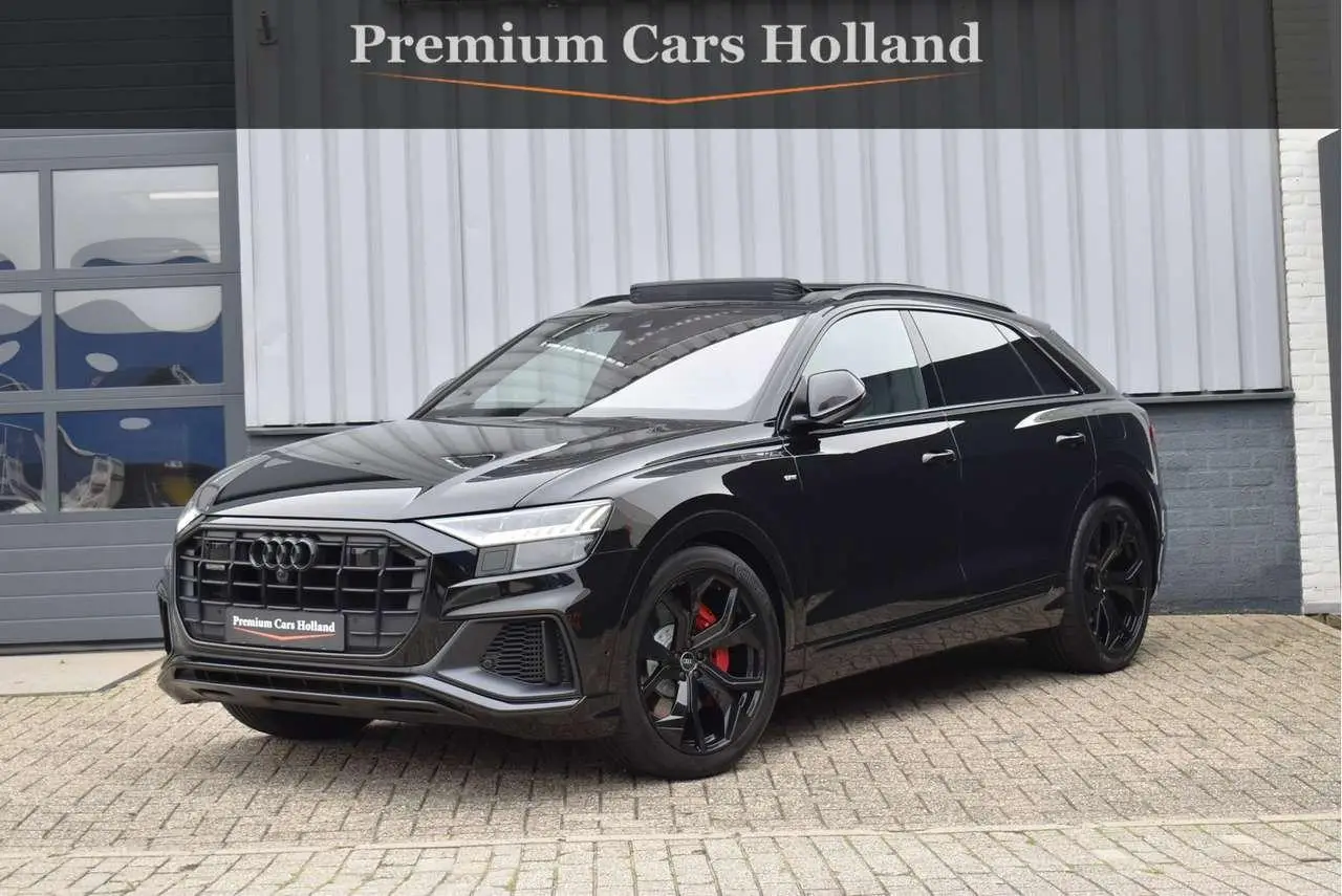 Photo 1 : Audi Q8 2021 Hybride