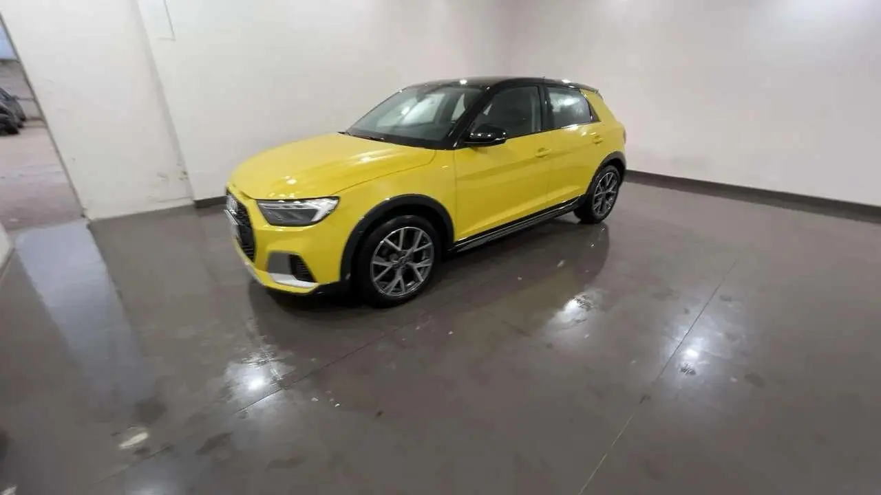 Photo 1 : Audi A1 2021 Essence