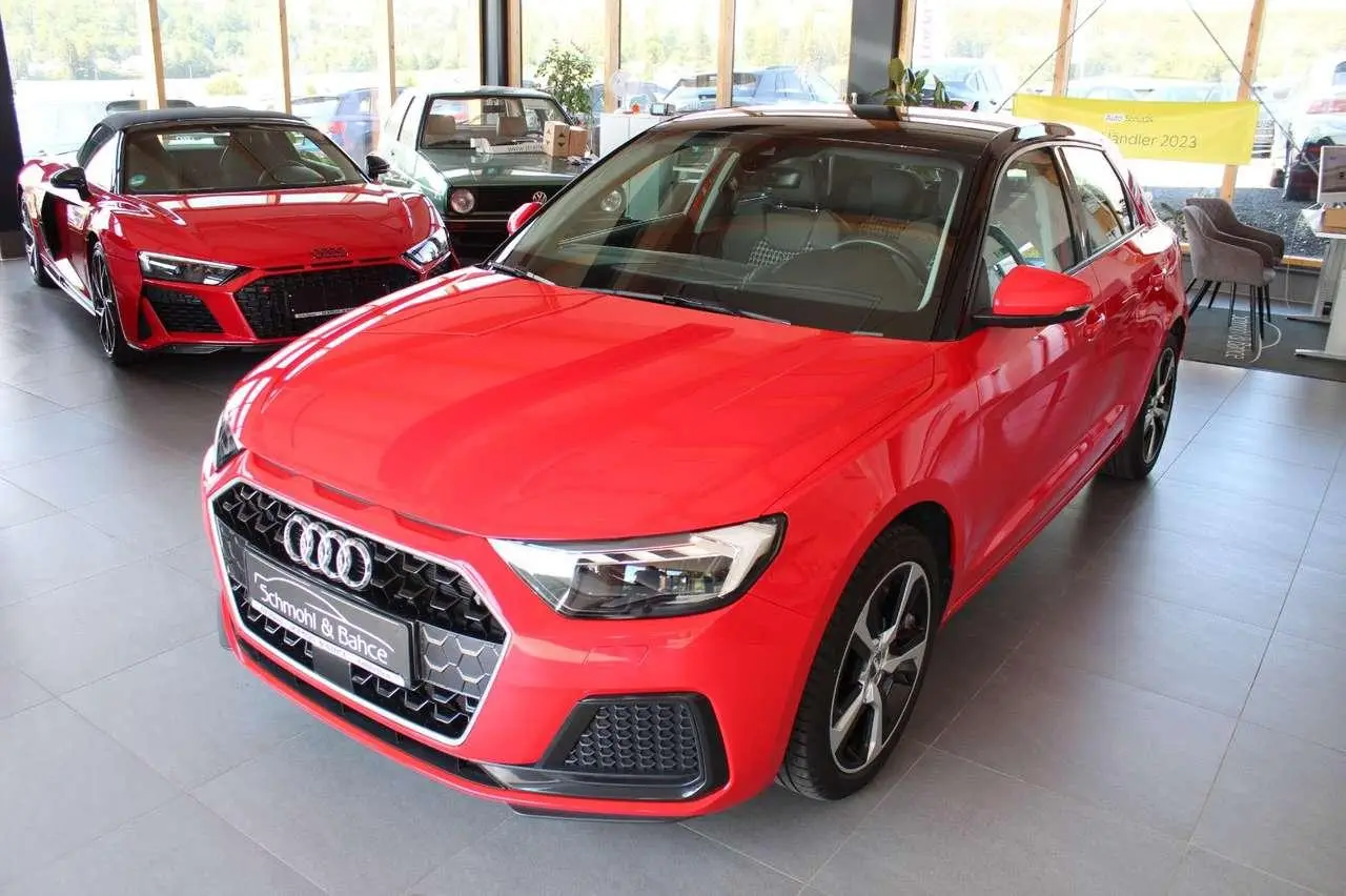 Photo 1 : Audi A1 2019 Essence