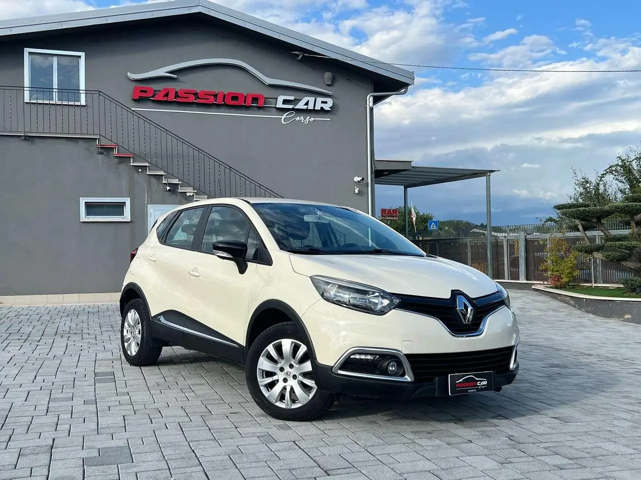 Photo 1 : Renault Captur 2015 Petrol