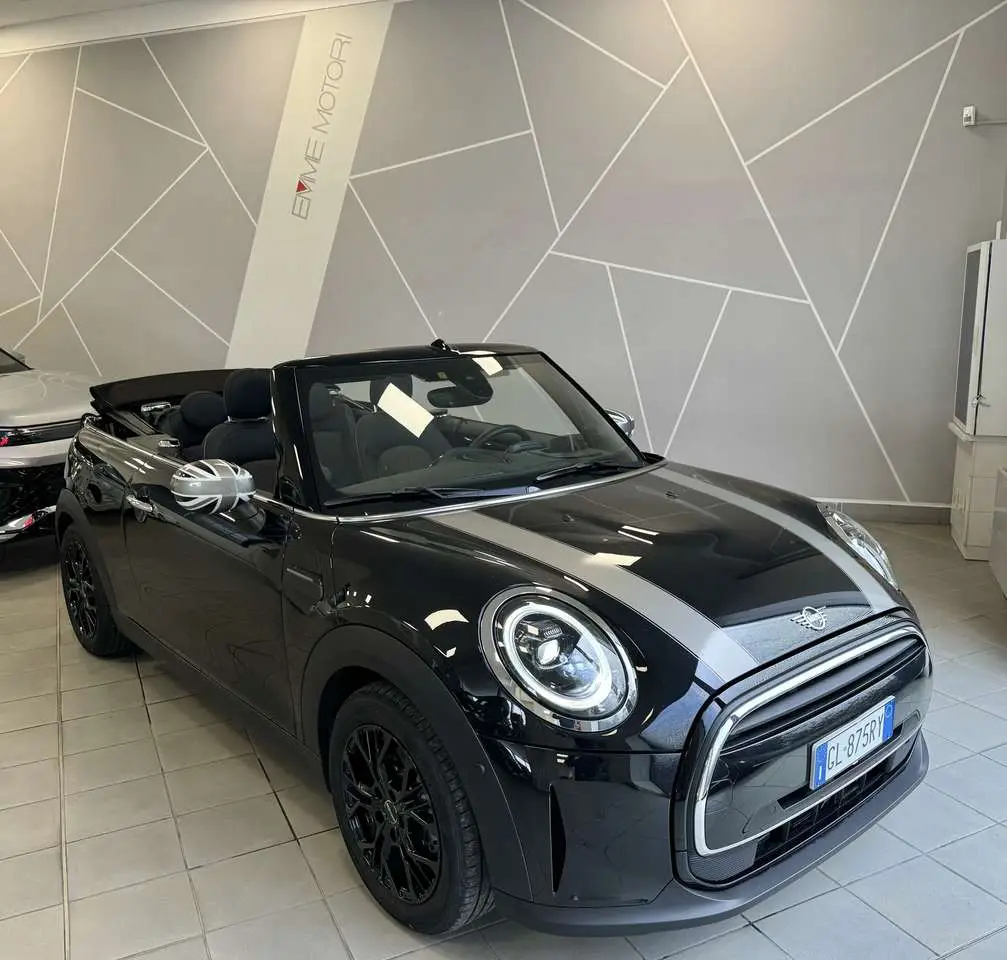 Photo 1 : Mini Cooper 2022 Petrol