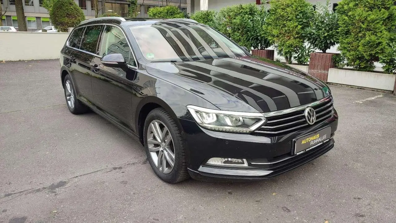 Photo 1 : Volkswagen Passat 2014 Petrol