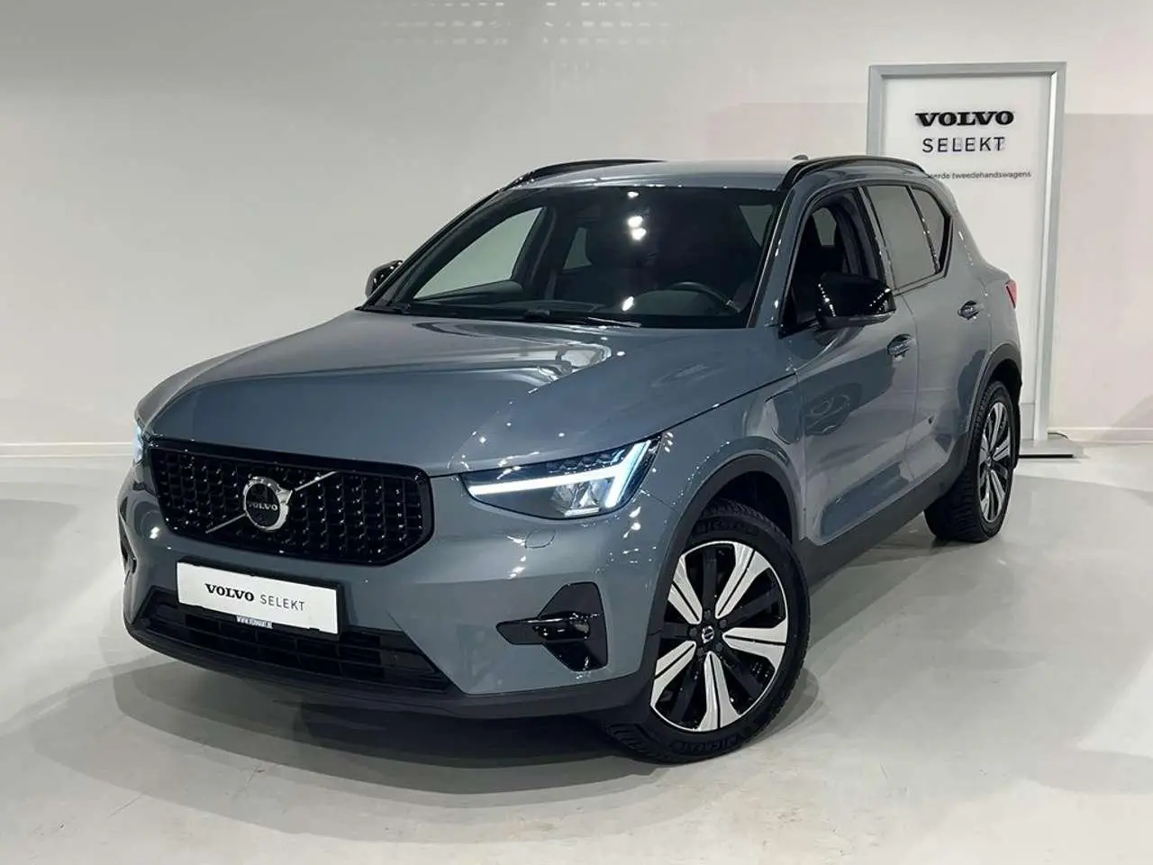 Photo 1 : Volvo Xc40 2023 Hybrid