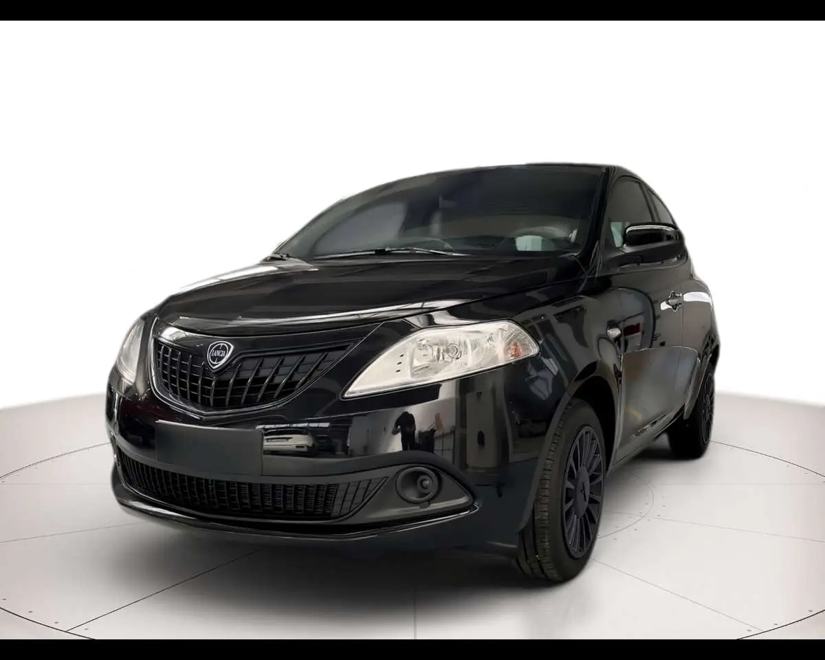 Photo 1 : Lancia Ypsilon 2023 Essence