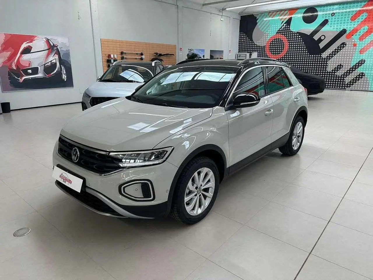 Photo 1 : Volkswagen T-roc 2024 Petrol