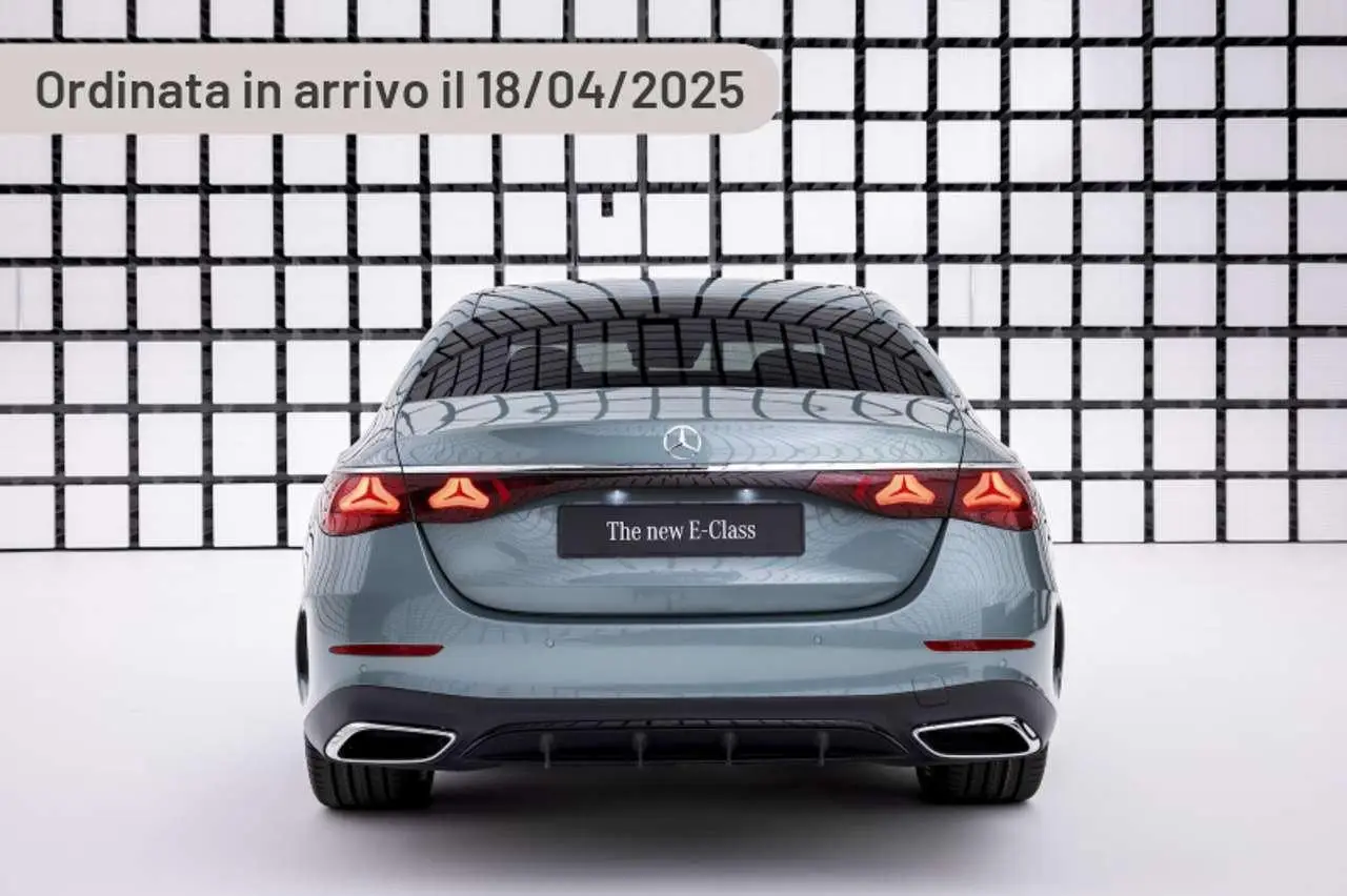 Photo 1 : Mercedes-benz Classe E 2024 Hybrid