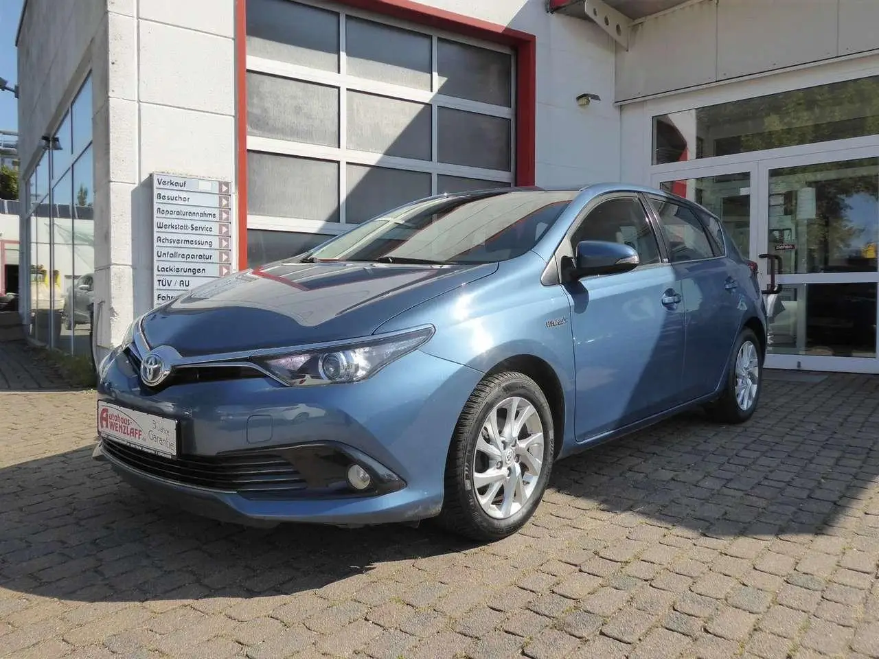 Photo 1 : Toyota Auris 2016 Hybride