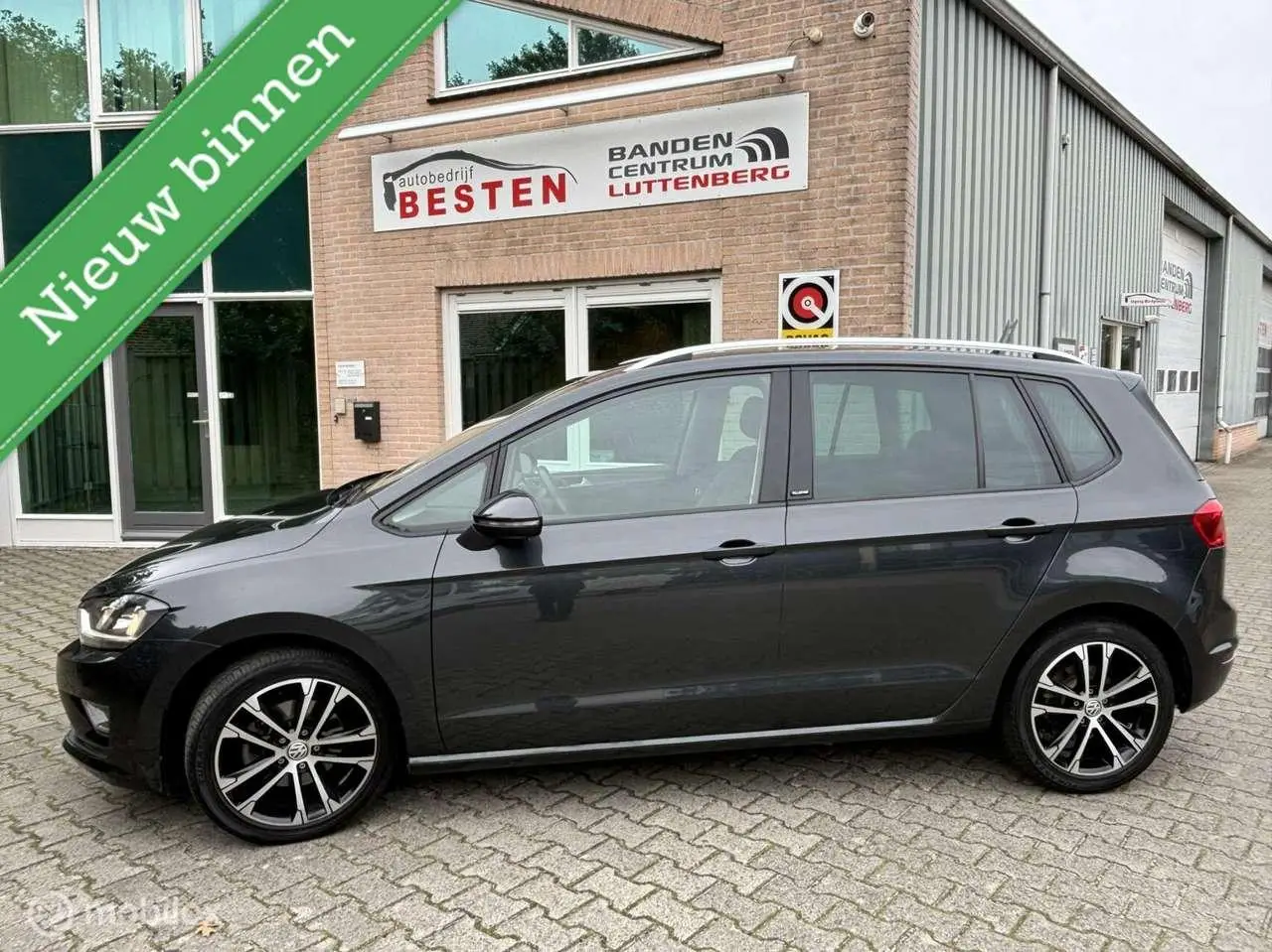 Photo 1 : Volkswagen Golf 2016 Petrol