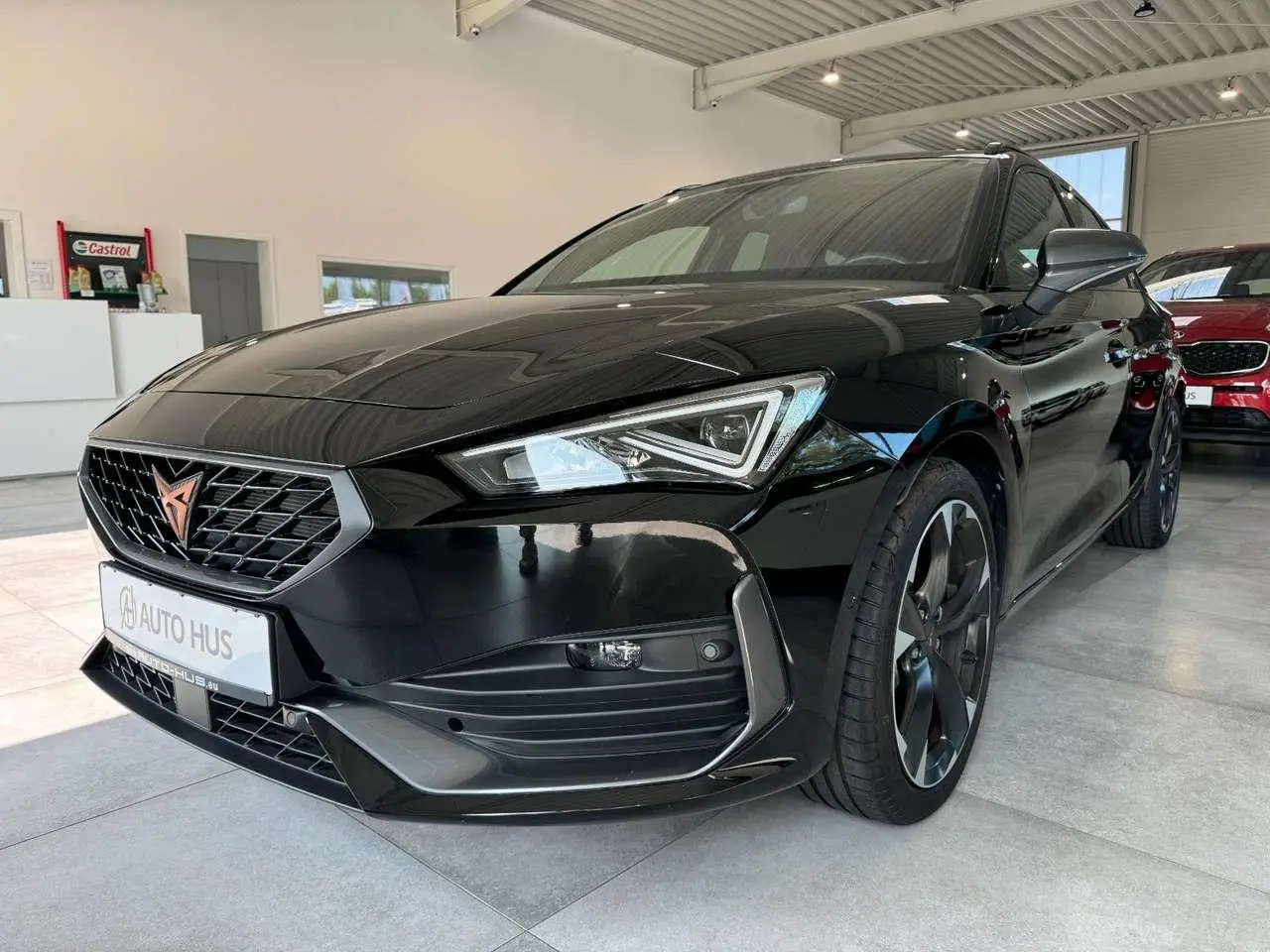 Photo 1 : Cupra Leon 2023 Petrol