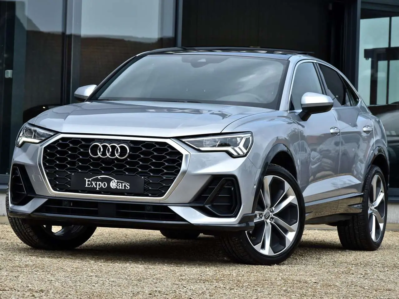 Photo 1 : Audi Q3 2020 Petrol