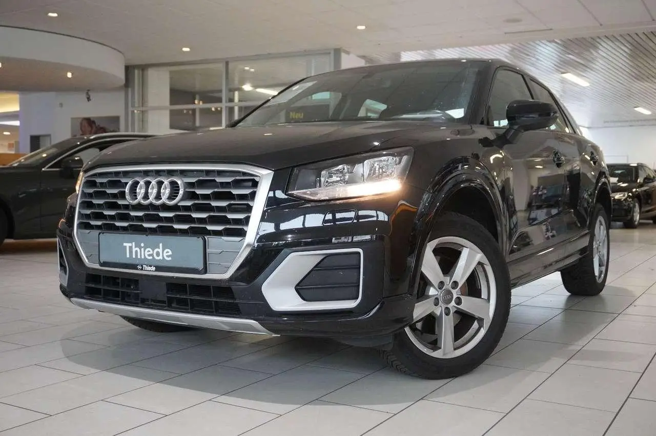 Photo 1 : Audi Q2 2018 Petrol