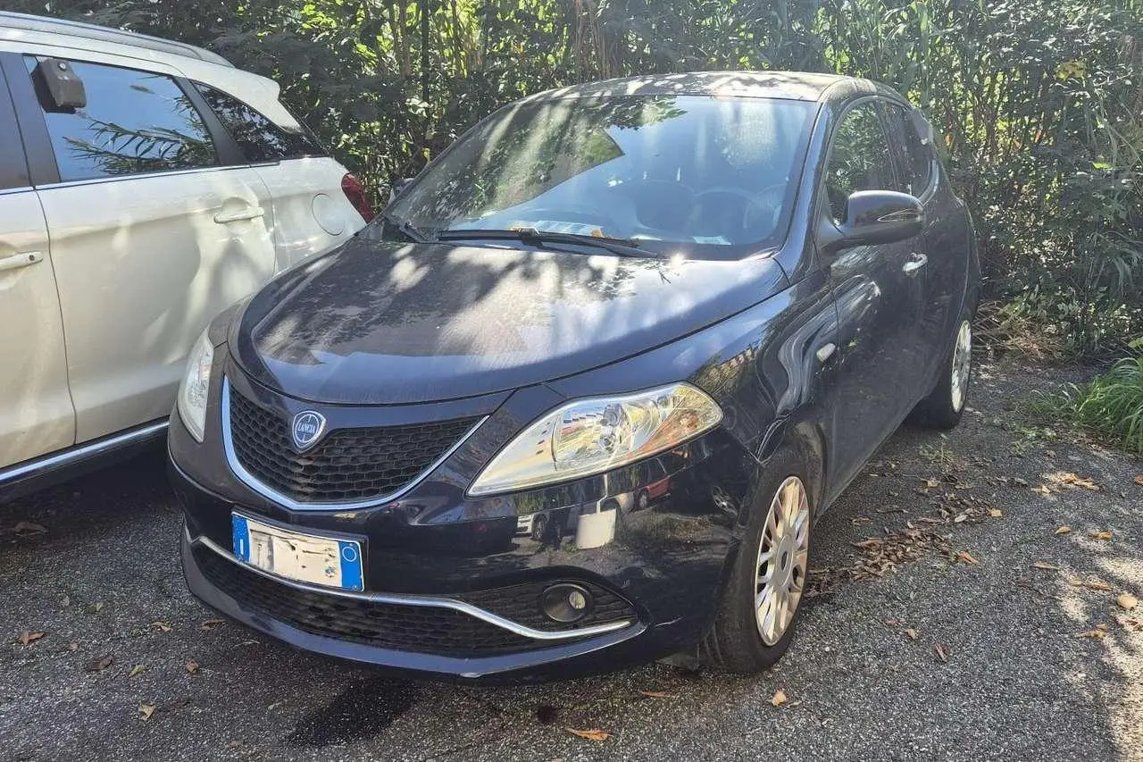 Photo 1 : Lancia Ypsilon 2017 Petrol