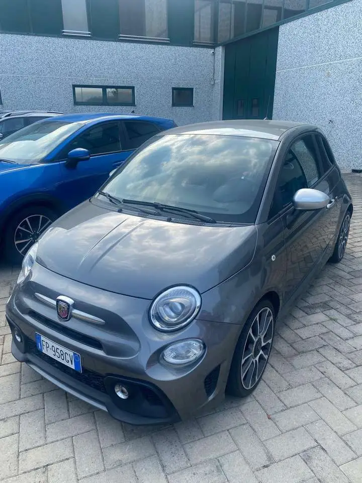 Photo 1 : Abarth 595 2018 Petrol