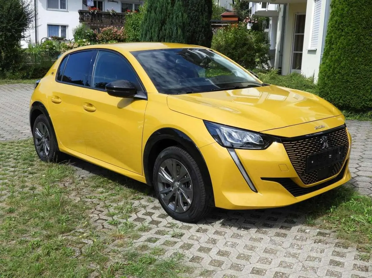 Photo 1 : Peugeot 208 2023 Électrique