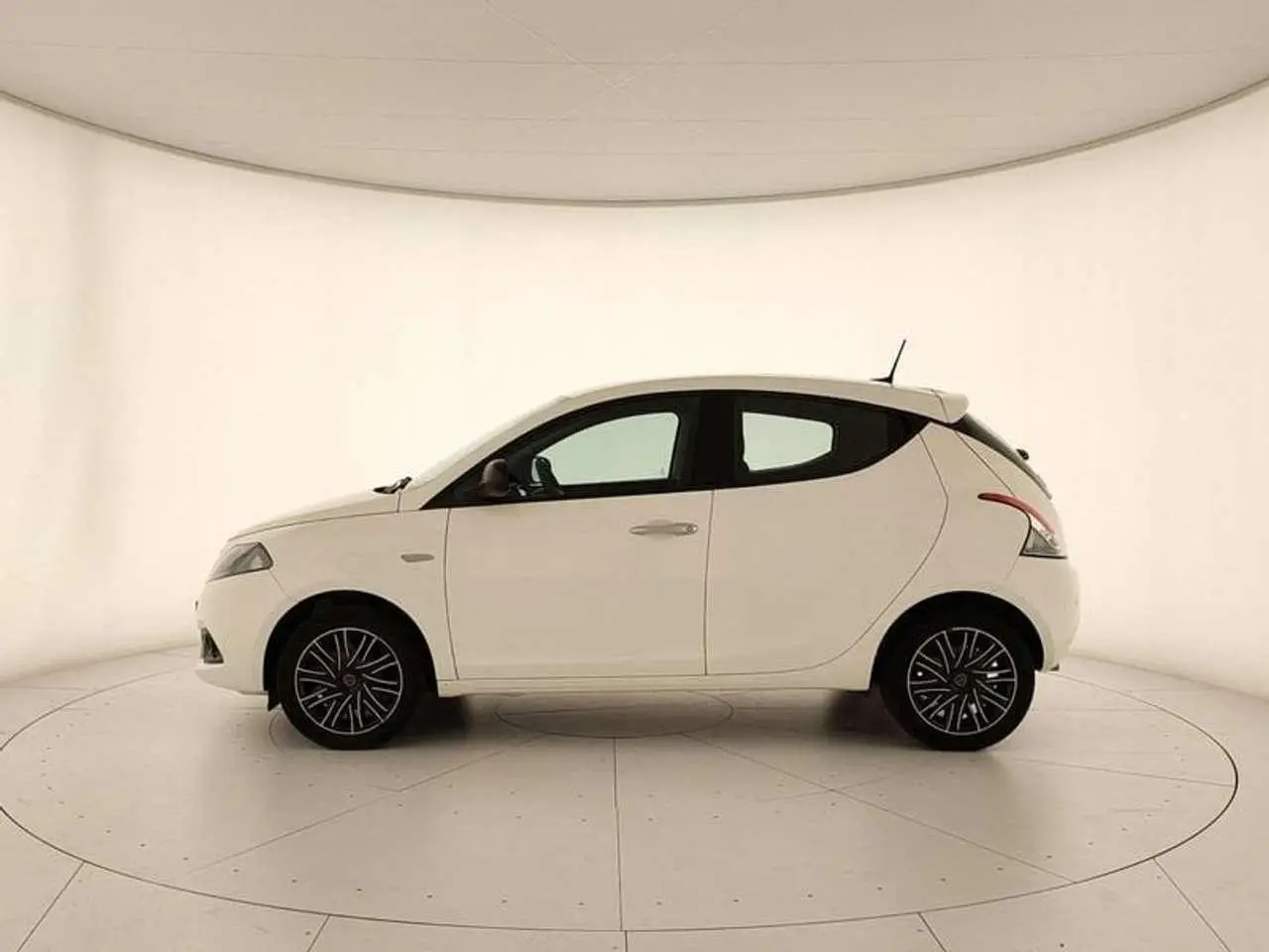 Photo 1 : Lancia Ypsilon 2022 Hybride