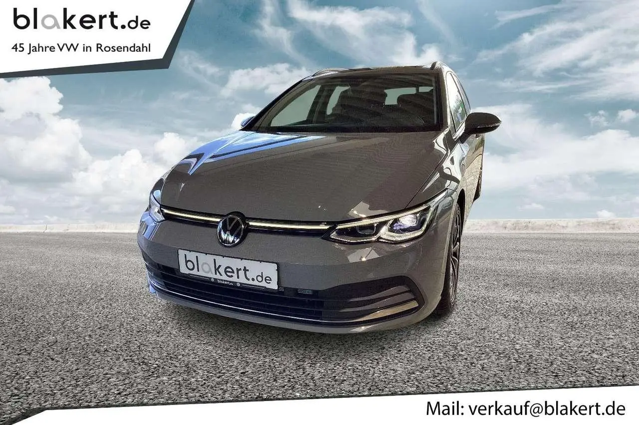 Photo 1 : Volkswagen Golf 2023 Petrol