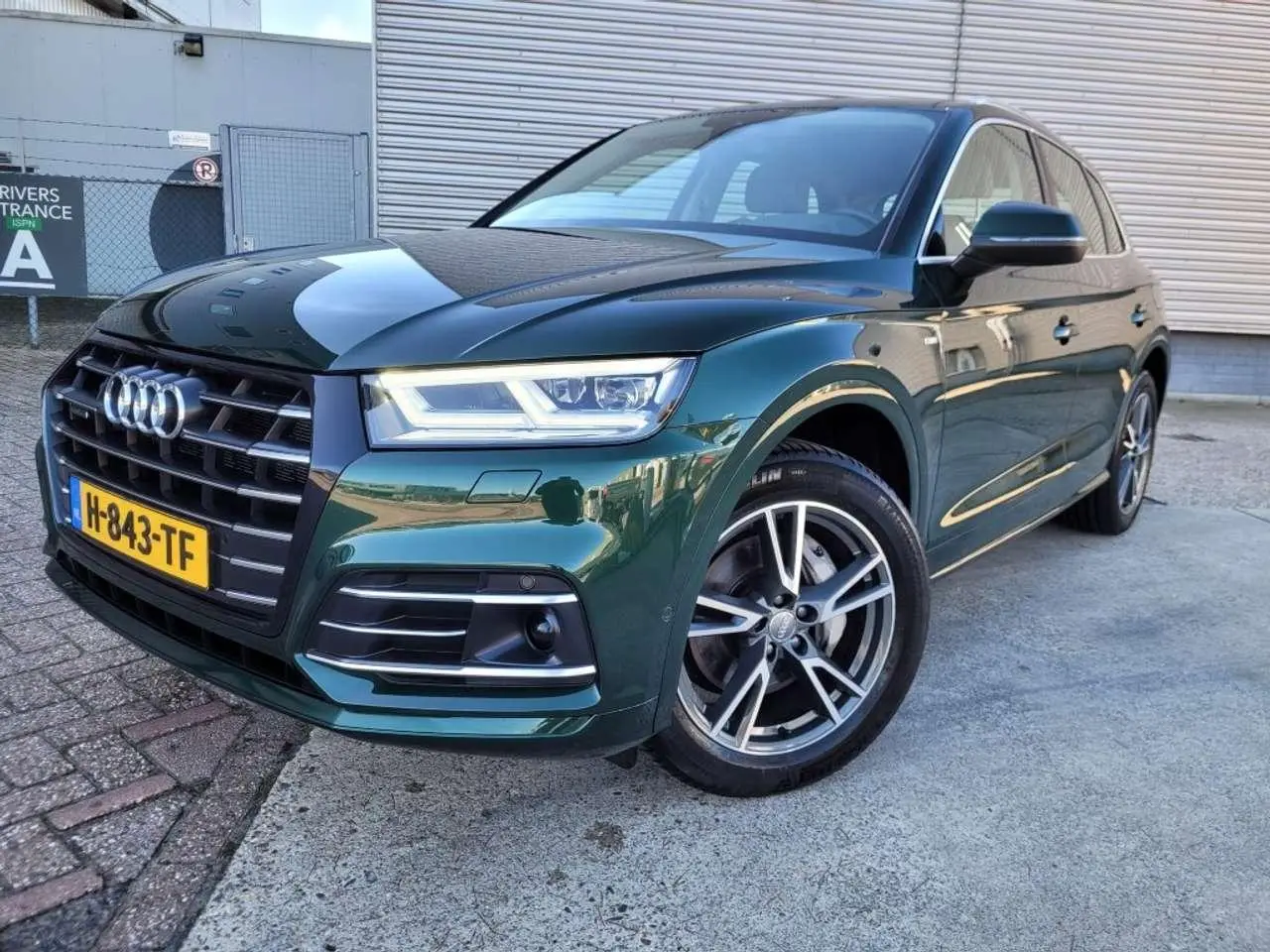 Photo 1 : Audi Q5 2019 Hybrid