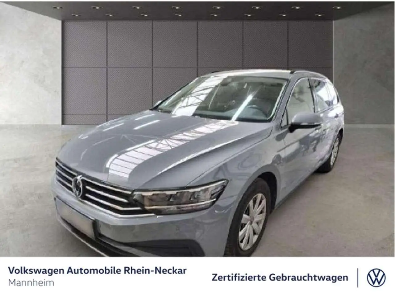 Photo 1 : Volkswagen Passat 2022 Petrol