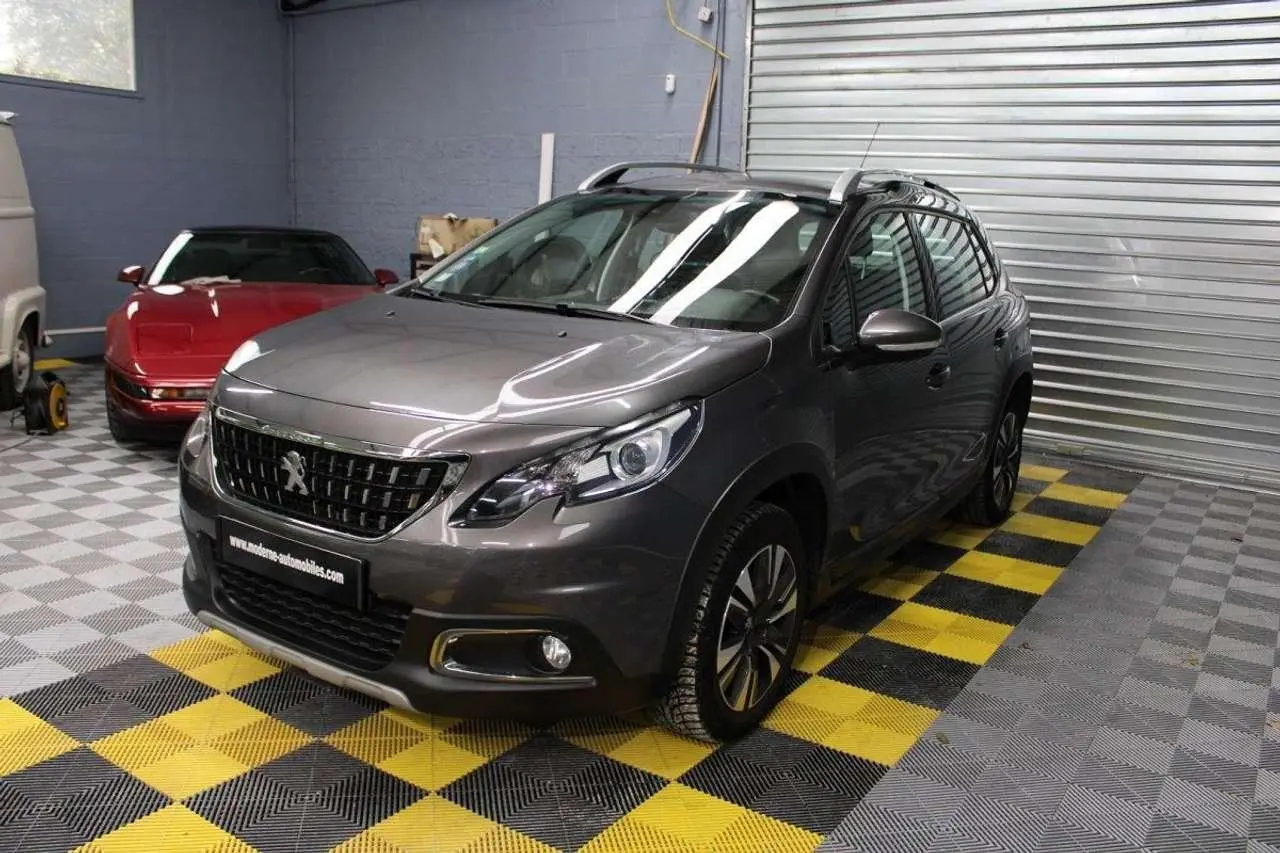 Photo 1 : Peugeot 2008 2016 Essence