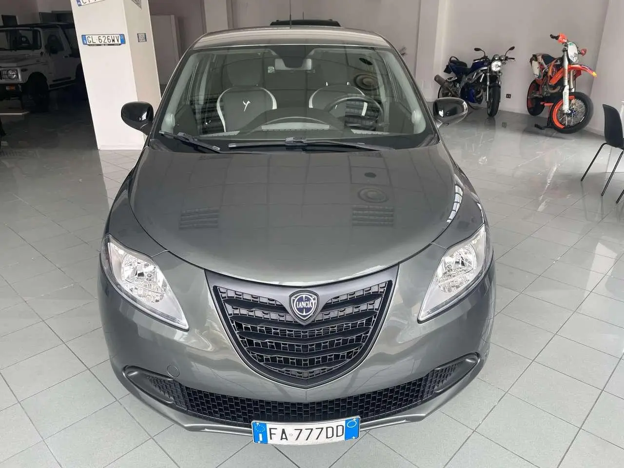 Photo 1 : Lancia Ypsilon 2015 Petrol