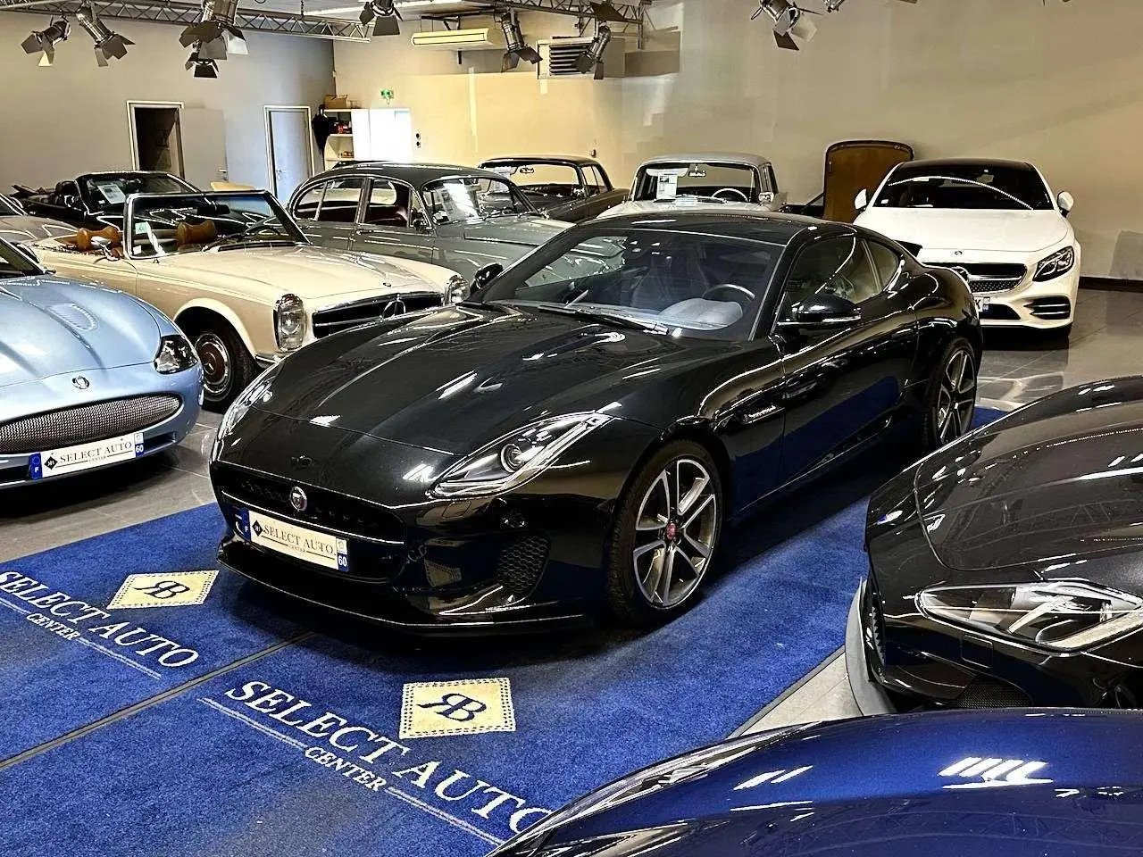 Photo 1 : Jaguar F-type 2018 Petrol