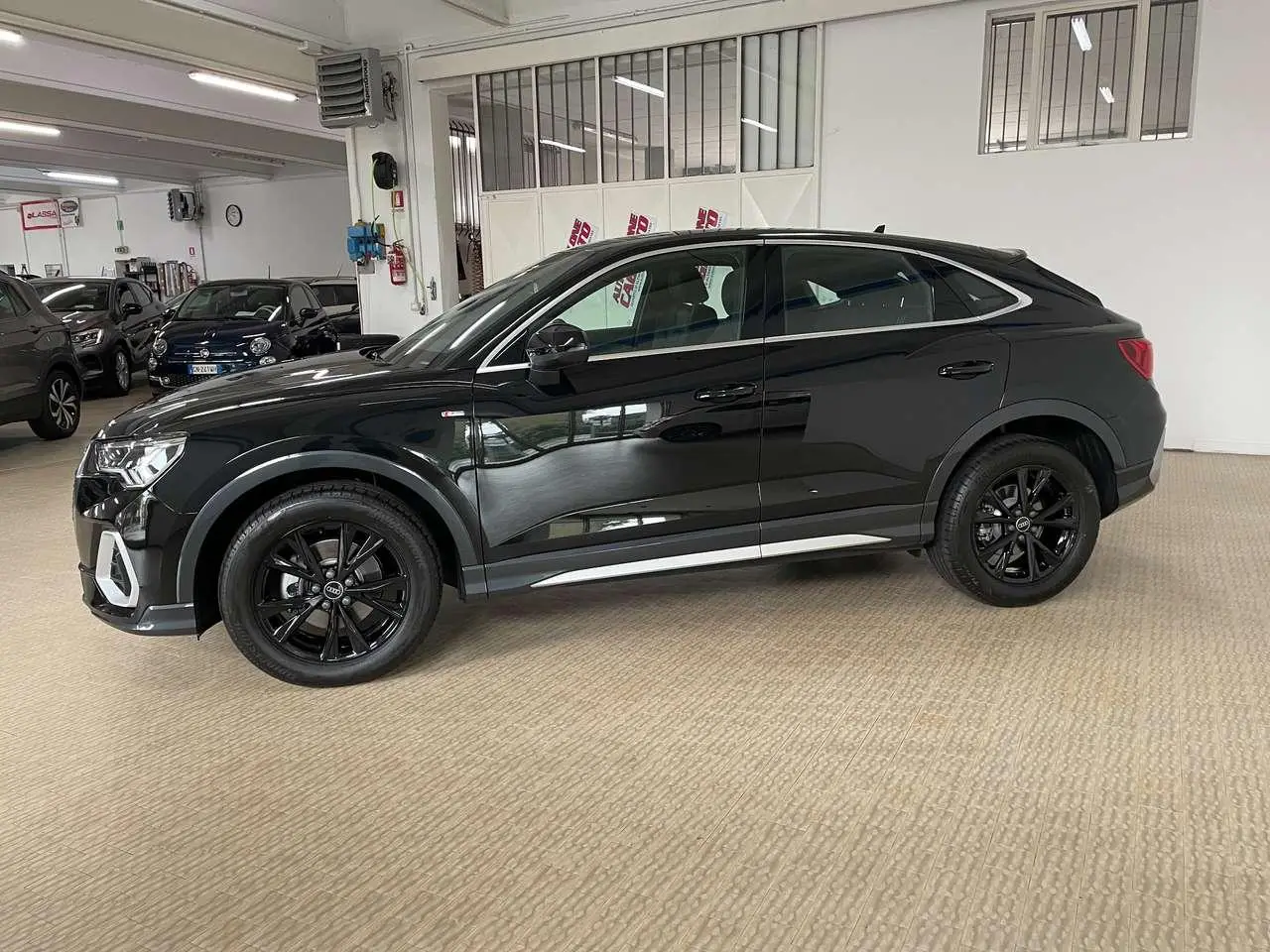 Photo 1 : Audi Q3 2024 Diesel