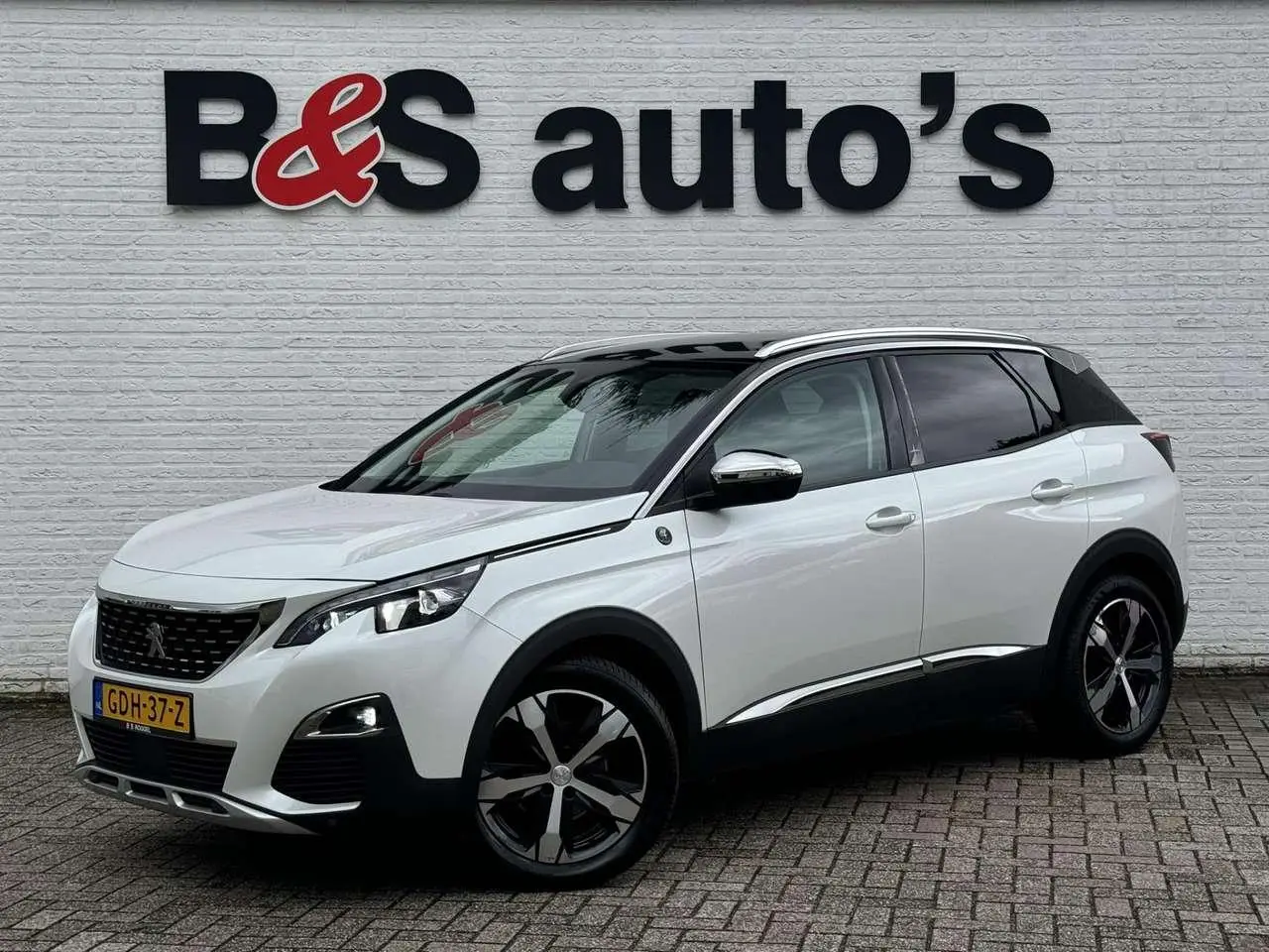 Photo 1 : Peugeot 3008 2018 Essence