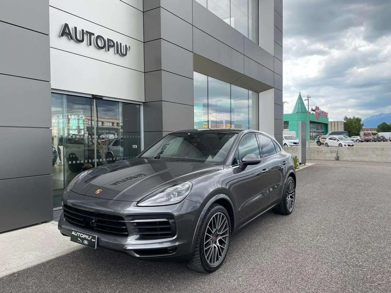 Photo 1 : Porsche Cayenne 2020 Petrol