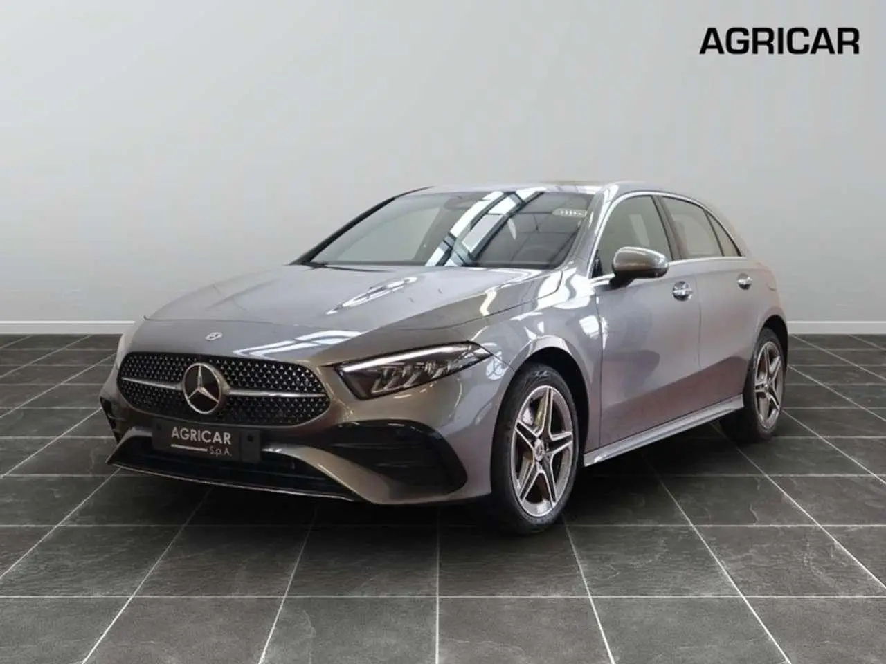 Photo 1 : Mercedes-benz Classe A 2024 Hybride