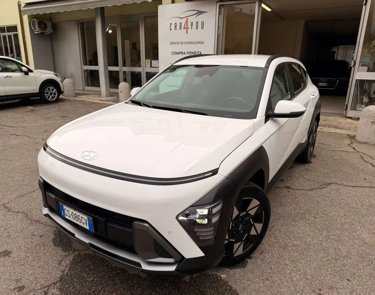 Photo 1 : Hyundai Kona 2024 Petrol