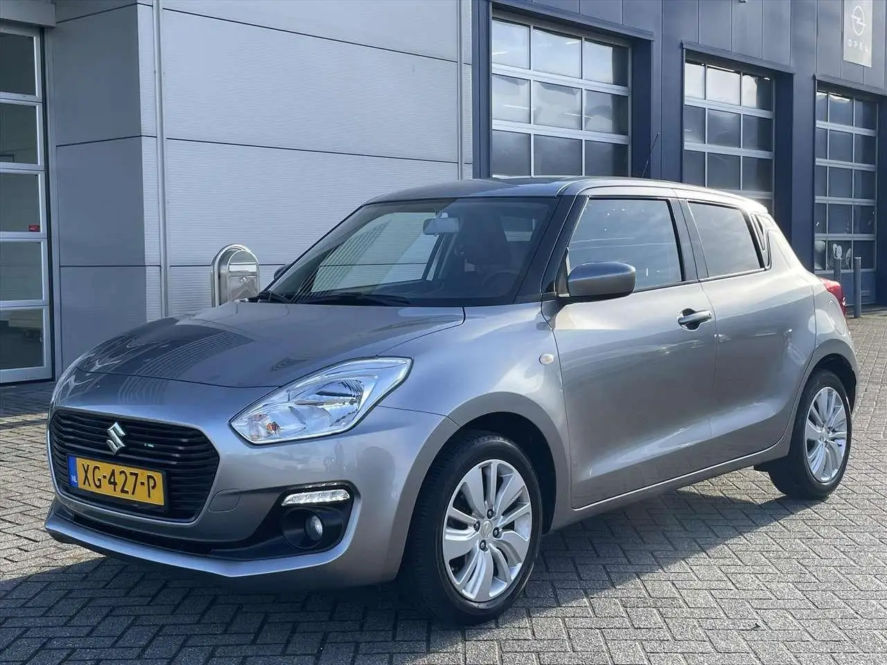 Photo 1 : Suzuki Swift 2019 Petrol