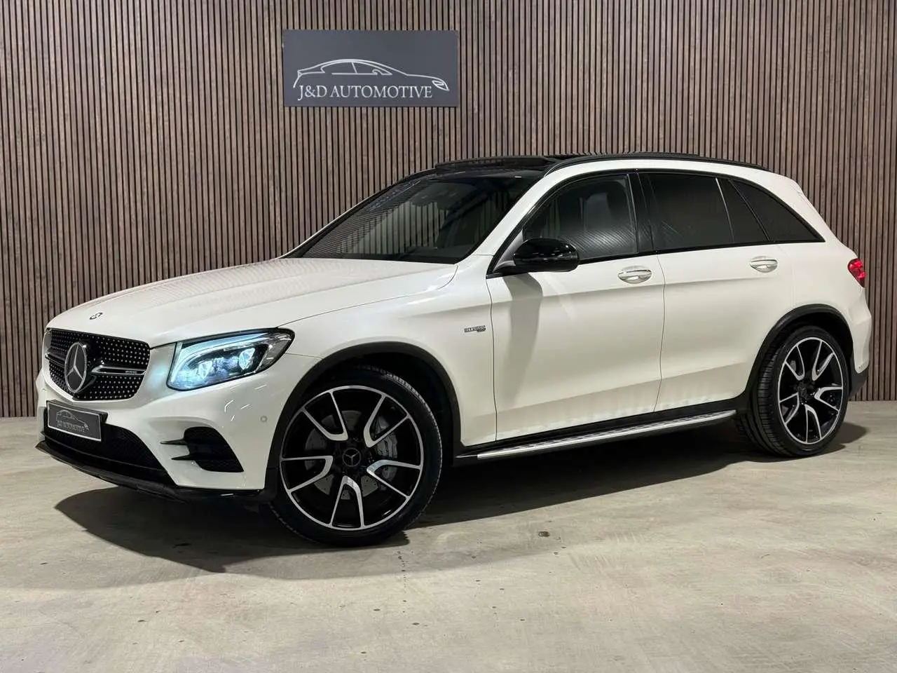 Photo 1 : Mercedes-benz Classe Glc 2017 Petrol