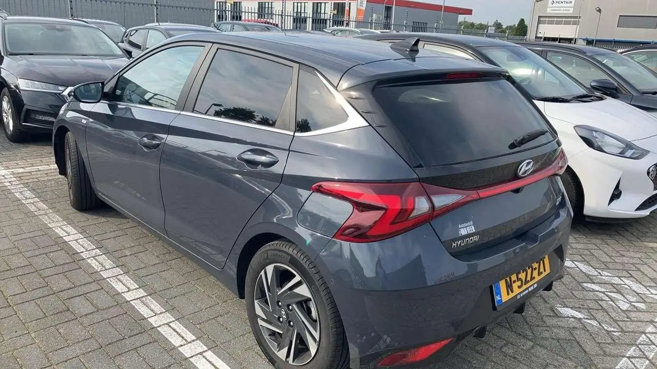 Photo 1 : Hyundai I20 2022 Hybrid