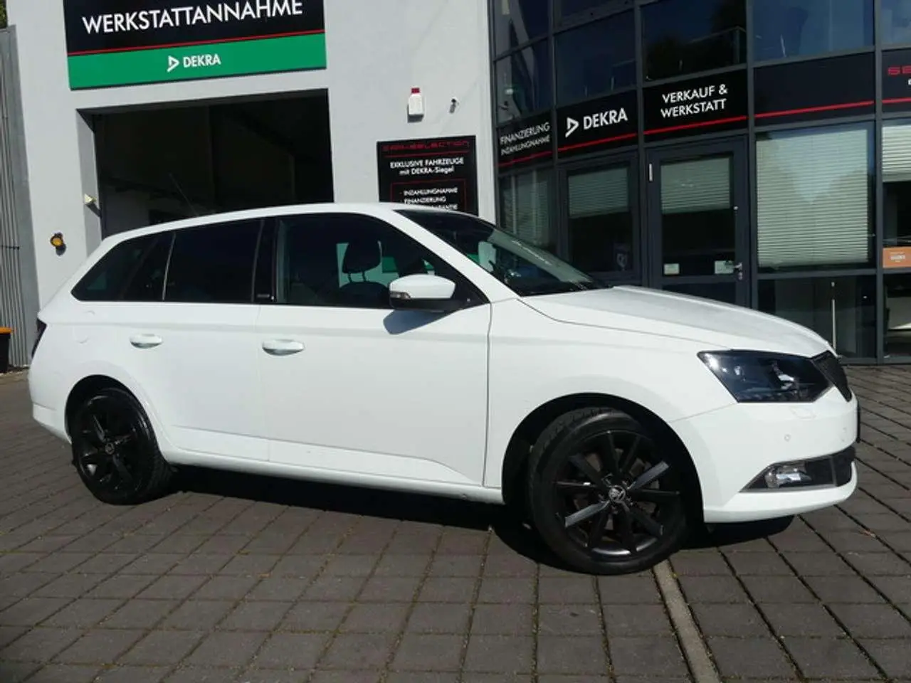 Photo 1 : Skoda Fabia 2017 Petrol